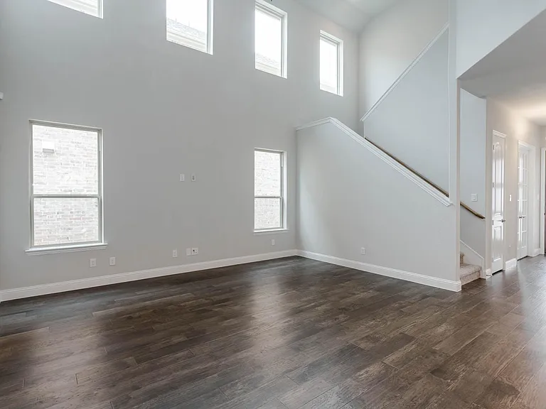 1537 Euclid Aly — Photo 13