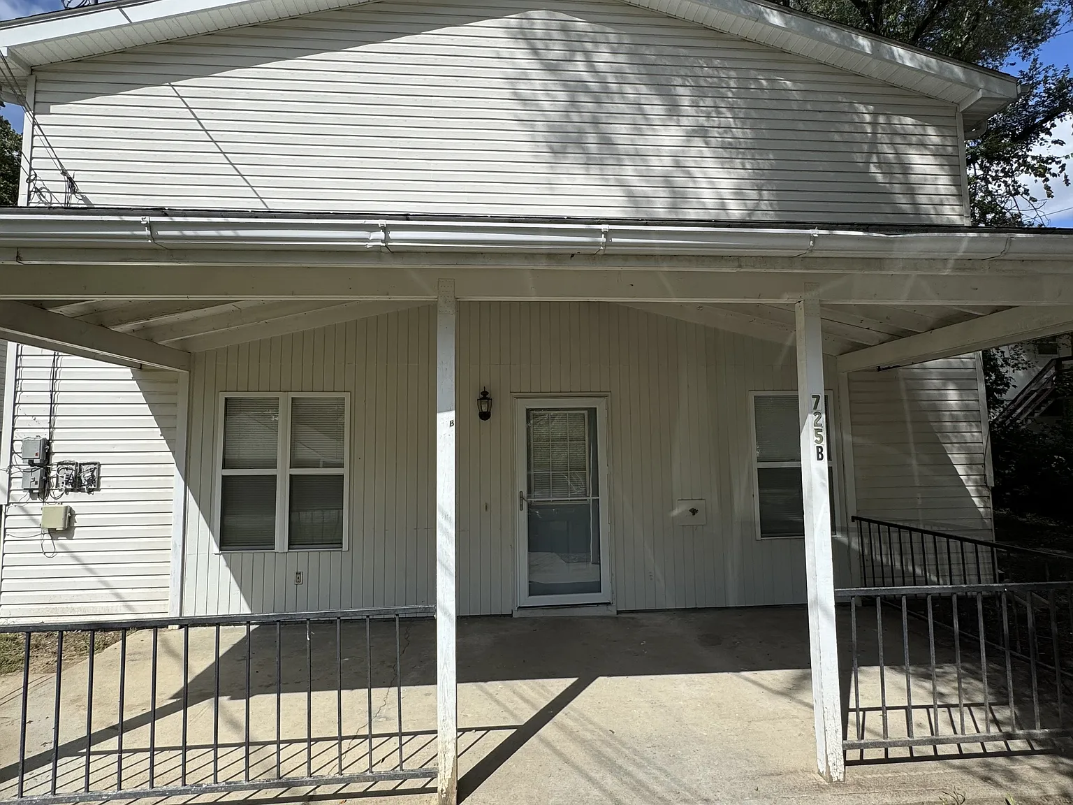 725 Kiowa Street - 725 Kiowa Street - B — Photo 1