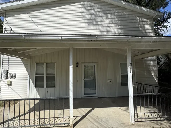 725 Kiowa St #B, Leavenworth, KS 66048