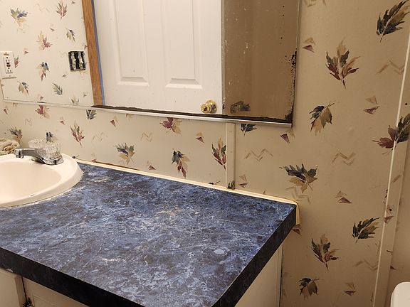 5th image of 129 Riverton Pl