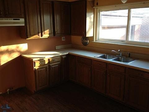 3rd image of 25148 Koontz St