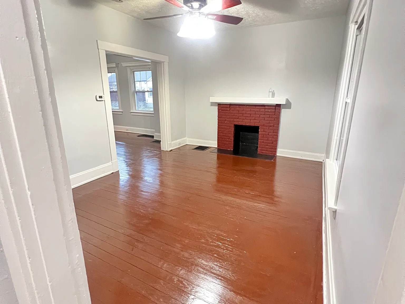 3 bed, 1292 sqft, $2,200 — Photo 3