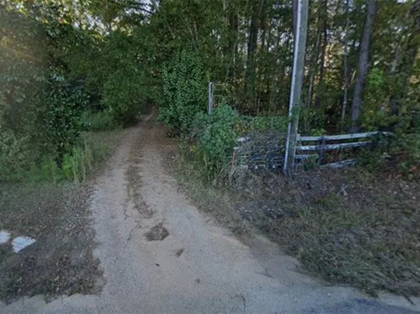 2111 Smokey Rd, Newnan, GA 30263