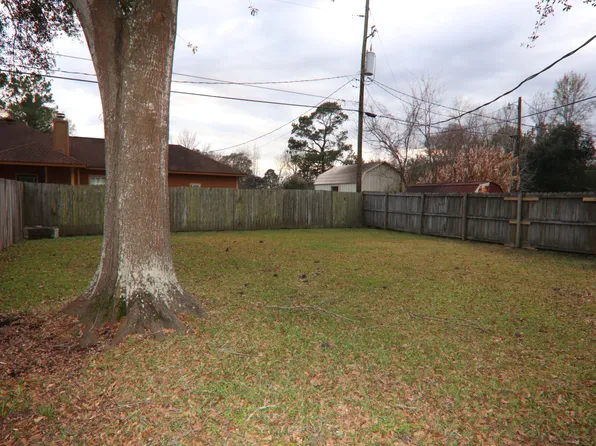 9765 Shepherd Dr, Beaumont, TX 77707