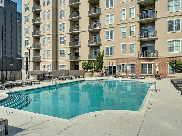 325 E Paces Ferry Rd NE #601 — Photo 19