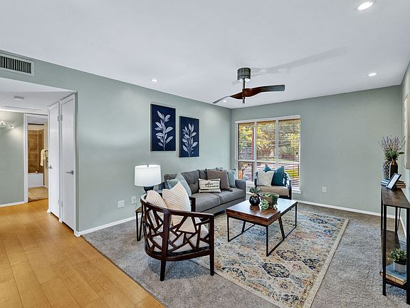 3rd image of 10536 Stone Canyon Rd APT 216