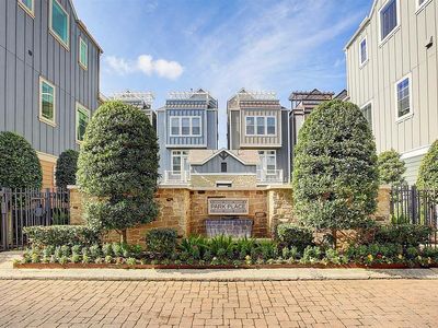 702 N Shepherd Dr, Houston, TX, 77007