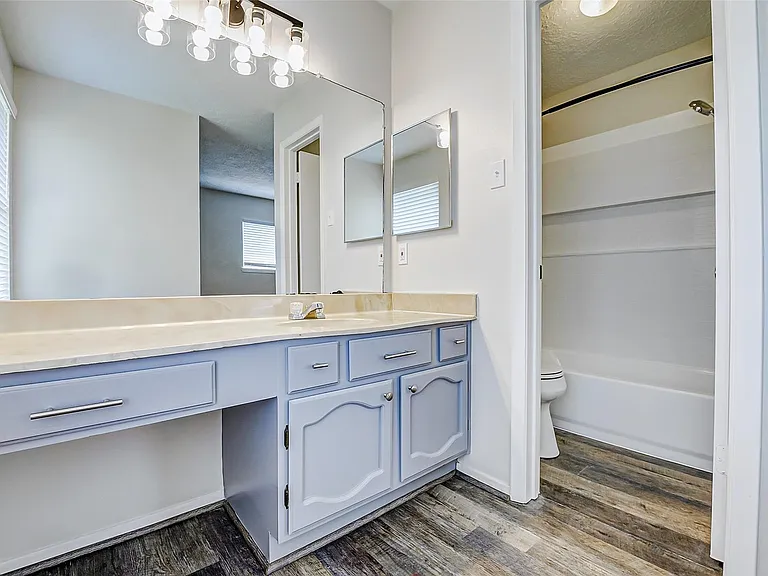 9842 Shell Rock Rd — Photo 21