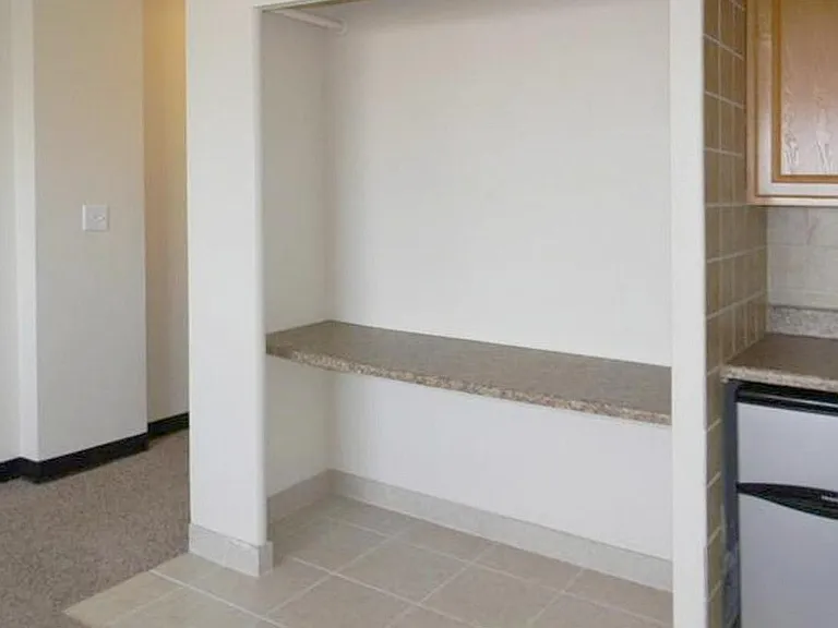 Capitol Hill Apartments — Photo 11
