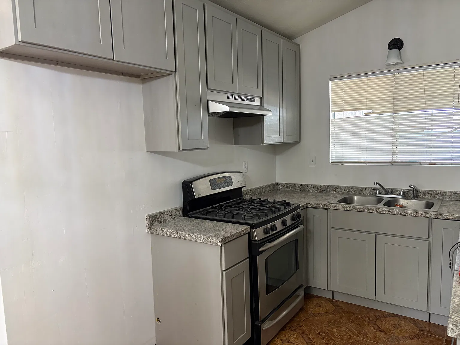 5 bed, 1481 sqft, $4,800 — Photo 1