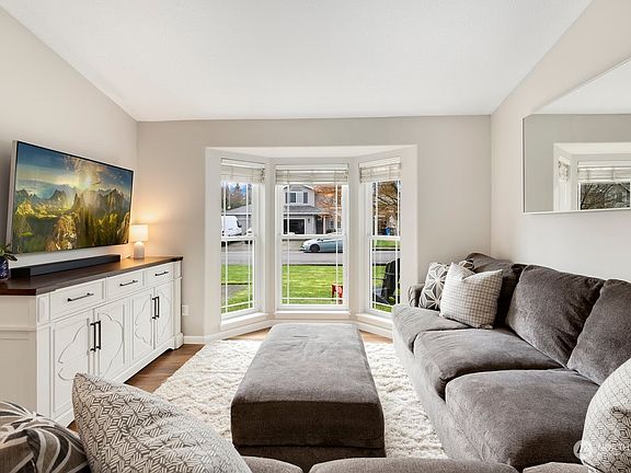4th image of 9708 NE 84th Way