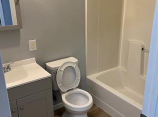 1121 1st Ave S APT D, Nitro, WV