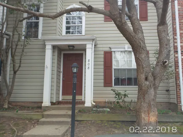 808 Wind Ridge Dr, Stafford, VA 22554