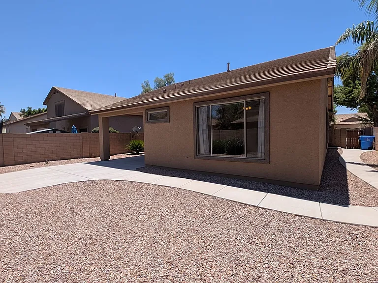 4236 E Oxford Ln — Photo 34