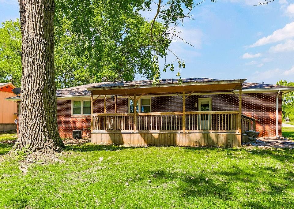 411 S Fulton St, Butler, MO 64730 | Zillow