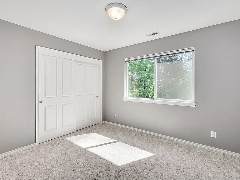 11920 SW Finch St — Photo 27
