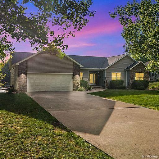 1st image of 9100 Pineview Lake Dr