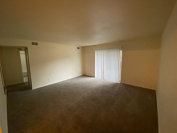 5th image of 3410 Pennsylvania Ave #1
