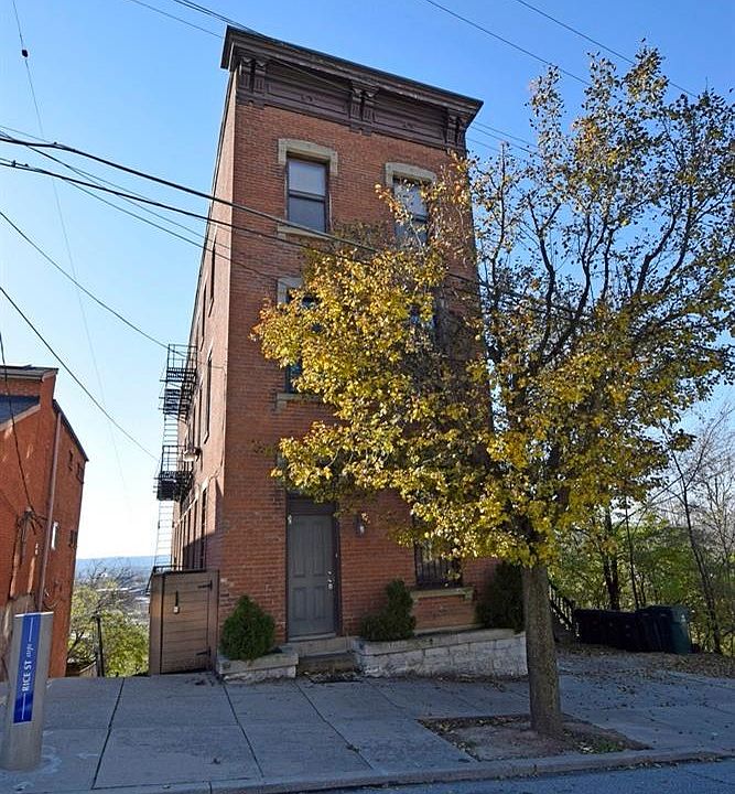 1st image of 29 Mulberry St Unit 2-25