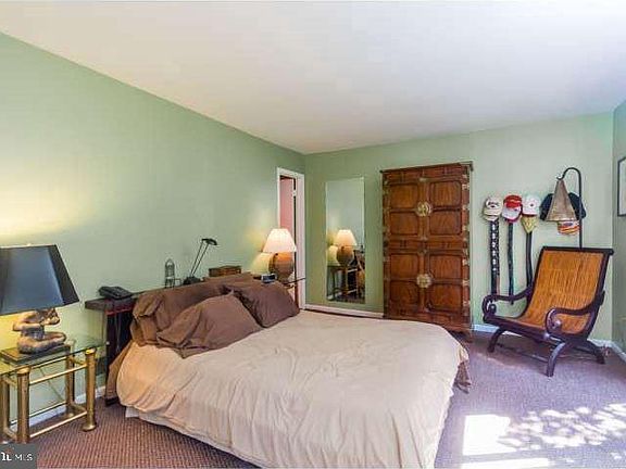 5th image of 601 Bismark Way