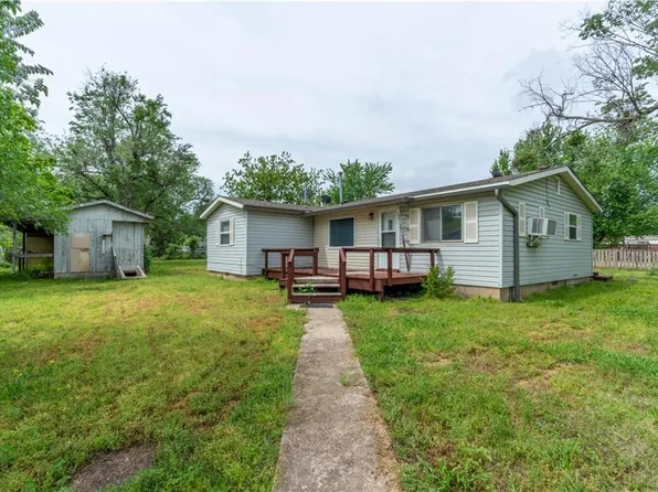 1113 E Pecan St, Cushing, OK 74023