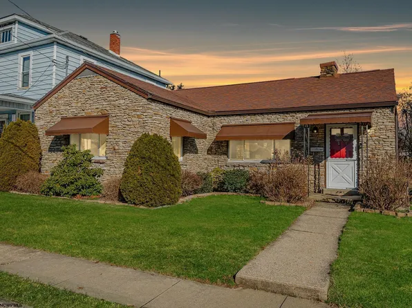 814 Maryland Ave, Fairmont, WV 26554