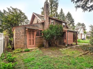 9 Kenneth Ct, Glen Cove, NY 11542