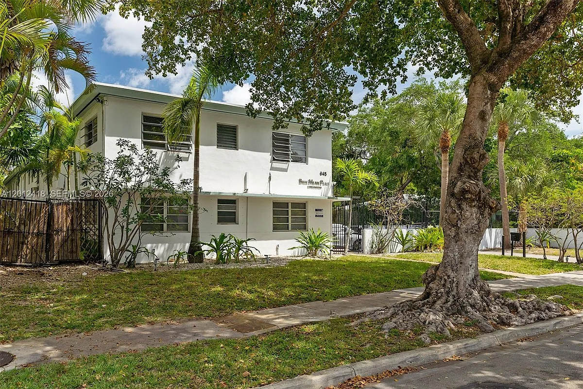Building Photo - 645 NE 77th St #2