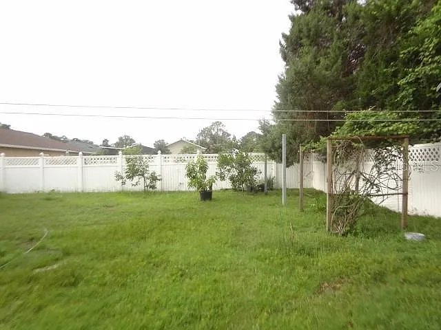 64 Rockefeller Dr — Photo 26