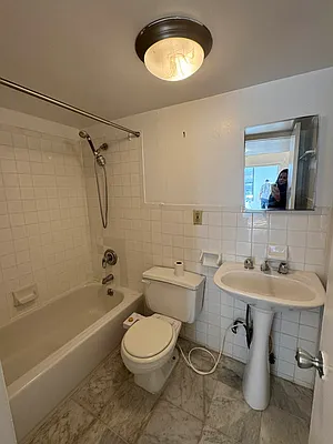 Rented by Oxford Property Group | media 8