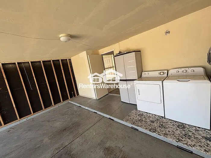 2126 N Villas Ln — Photo 20