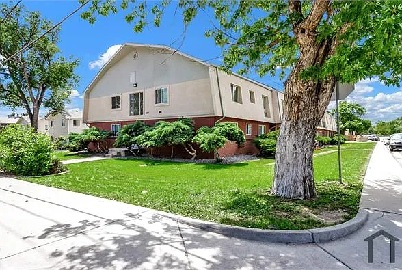 2 bed, 800 sqft, $1,535 — Photo 2
