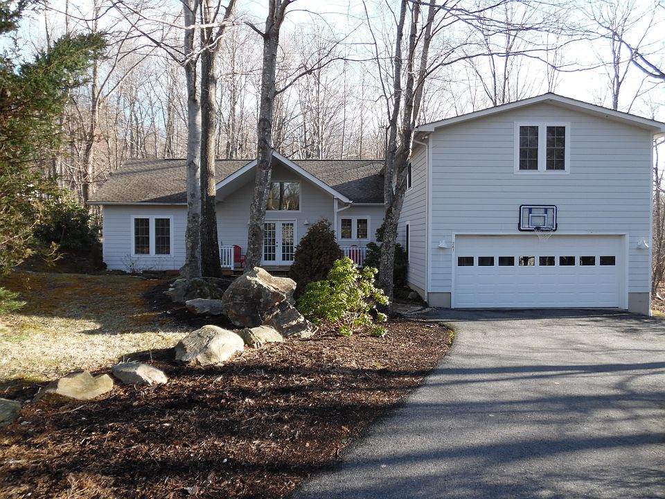 1st image of 241 Woodwinds Dr