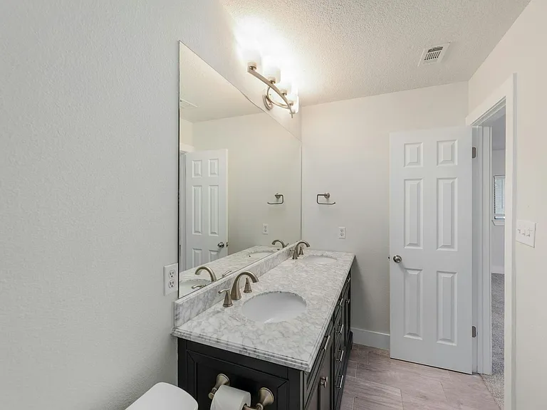 705 Catumet Dr — Photo 17