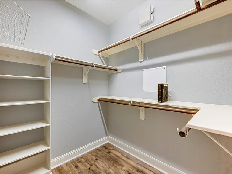 5711 Allen St — Photo 31