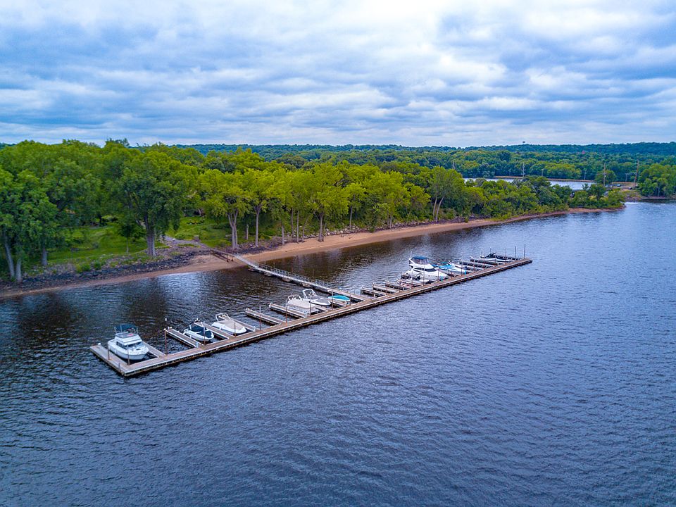 Prestigious Riverside Condo 