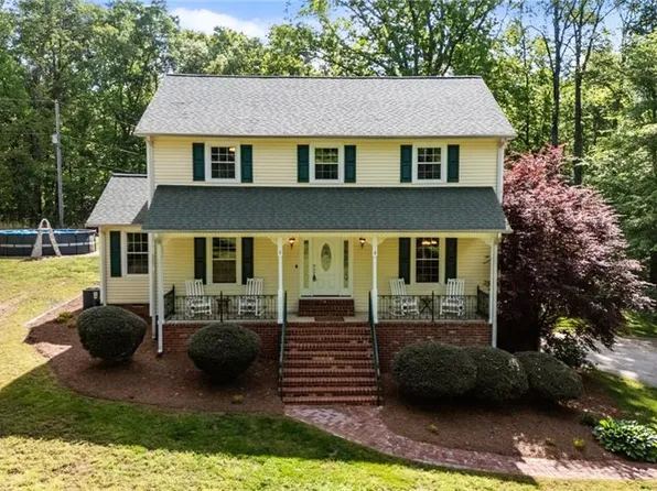 6078 Sullivantown Rd, Walkertown, NC 27051