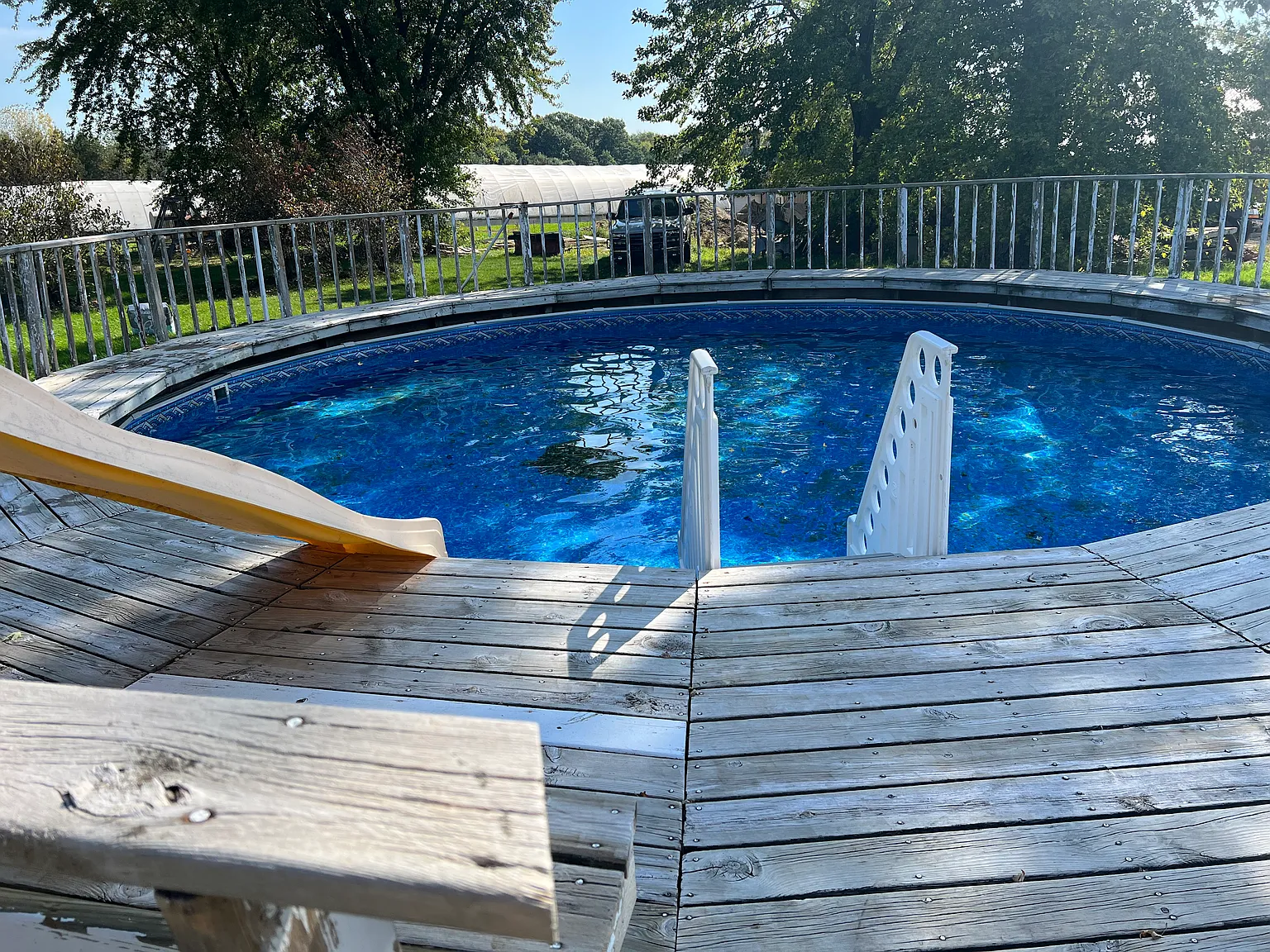 4 bed, 1.5 bath, 2700 sqft, $1,800 — Photo 1