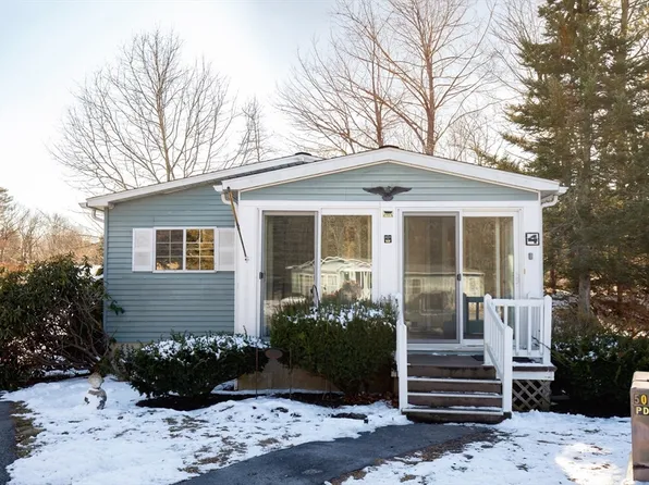 4 Fir Cir, Rockland, MA 02370