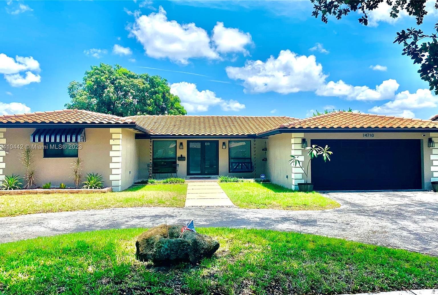 14710 Dade Pine Ave, Miami Lakes, FL 33014 MLS A11410442 Zillow