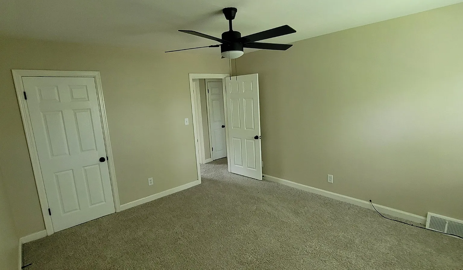 4503 Shelbyville Rd. - 5 — Photo 4
