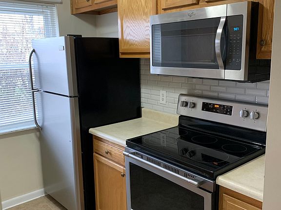 3rd image of 3412 Phelps Ct APT 2