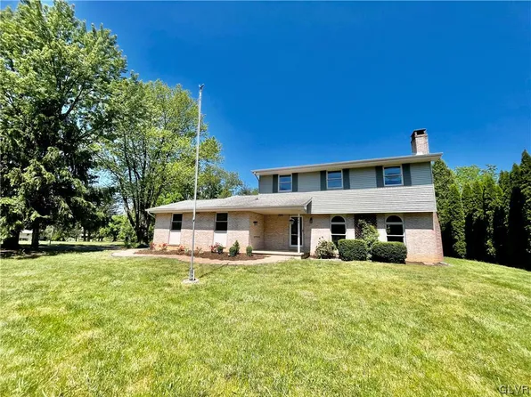 680 Hope Dr, Nazareth, PA 18064