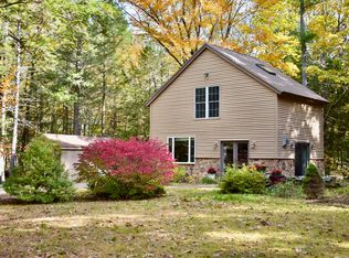 585 River Rd, Brunswick, ME 04011