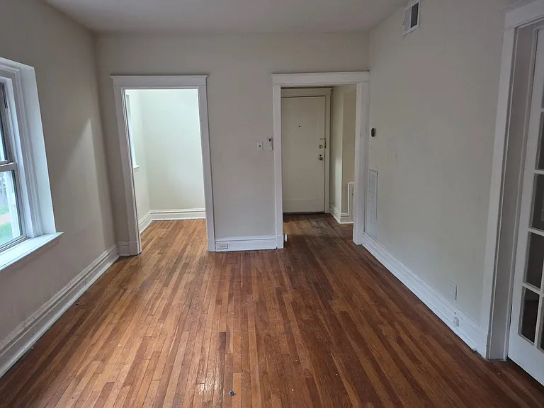 6301 N Rosebury Ave — Photo 7