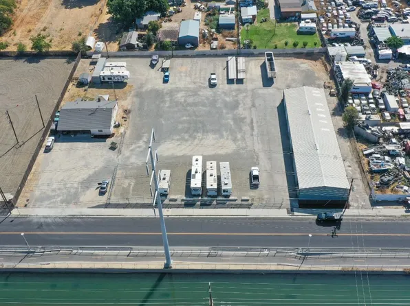 3400 Moore Rd, Ceres, CA 95307