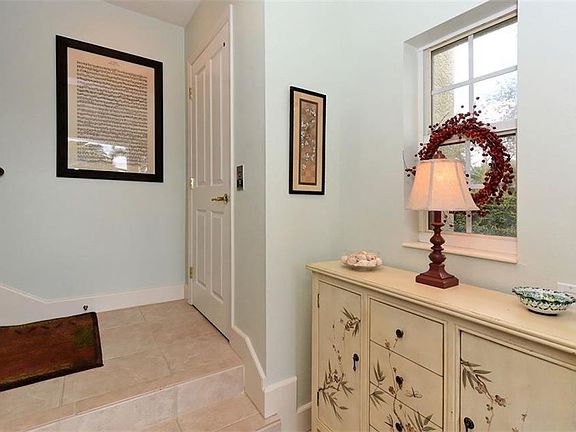 3rd image of 5222 Bouchard Cir #202