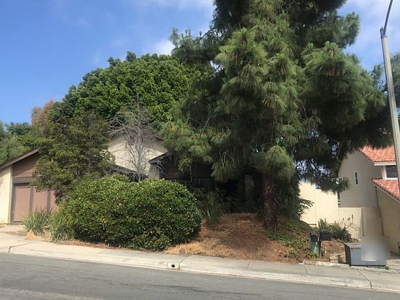 2nd image of 987 Calma Dr