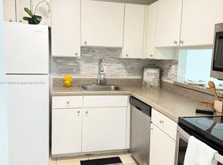 4920 NW 79th Ave APT 108, Doral, FL 33166