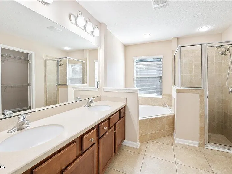 16050 Dowing Creek Dr — Photo 6